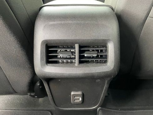Used 2022 Chevrolet Equinox LT FWD image 28