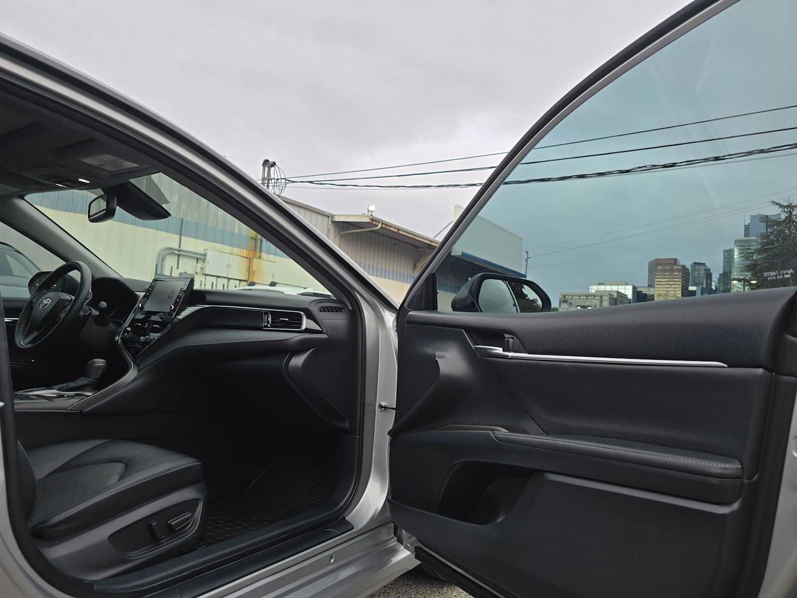 Used 2022 Toyota Camry XSE AWD/4WD image 11