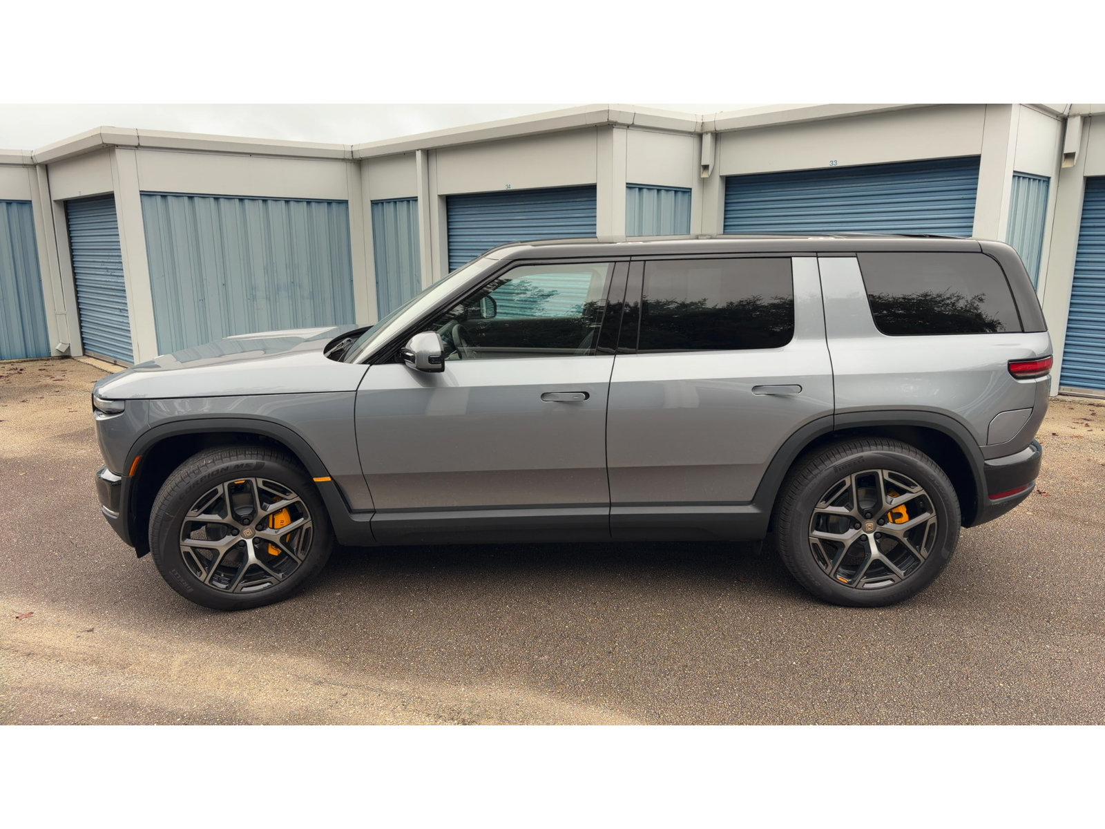 Used 2027 Rivian R2 Performance Dual AWD/4WD image 2