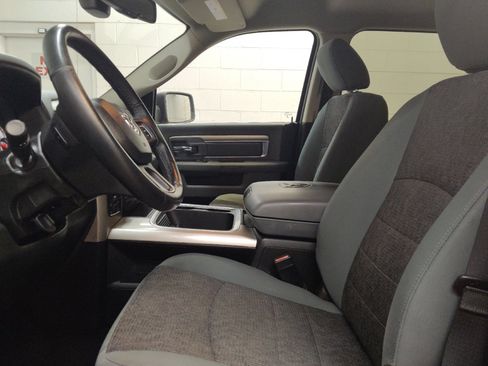Used 2017 RAM 1500 Big Horn AWD/4WD image 17