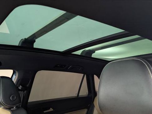 Used 2023 Volkswagen Atlas Cross Sport SE w/ Panoramic Sunroof Package image 33