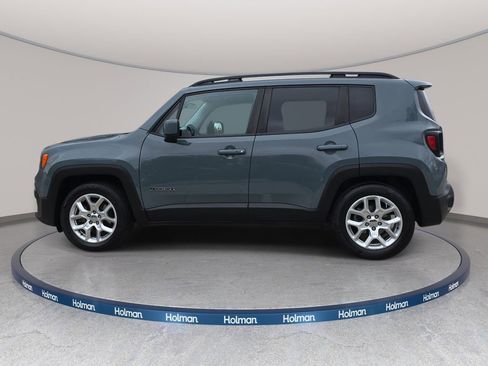 Used 2016 Jeep Renegade Latitude FWD image 8