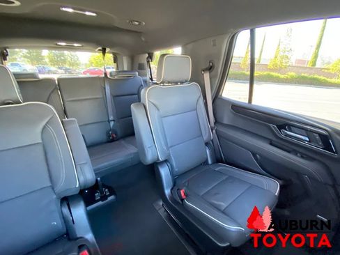 Used 2025 GMC Yukon Elevation AWD/4WD image 26