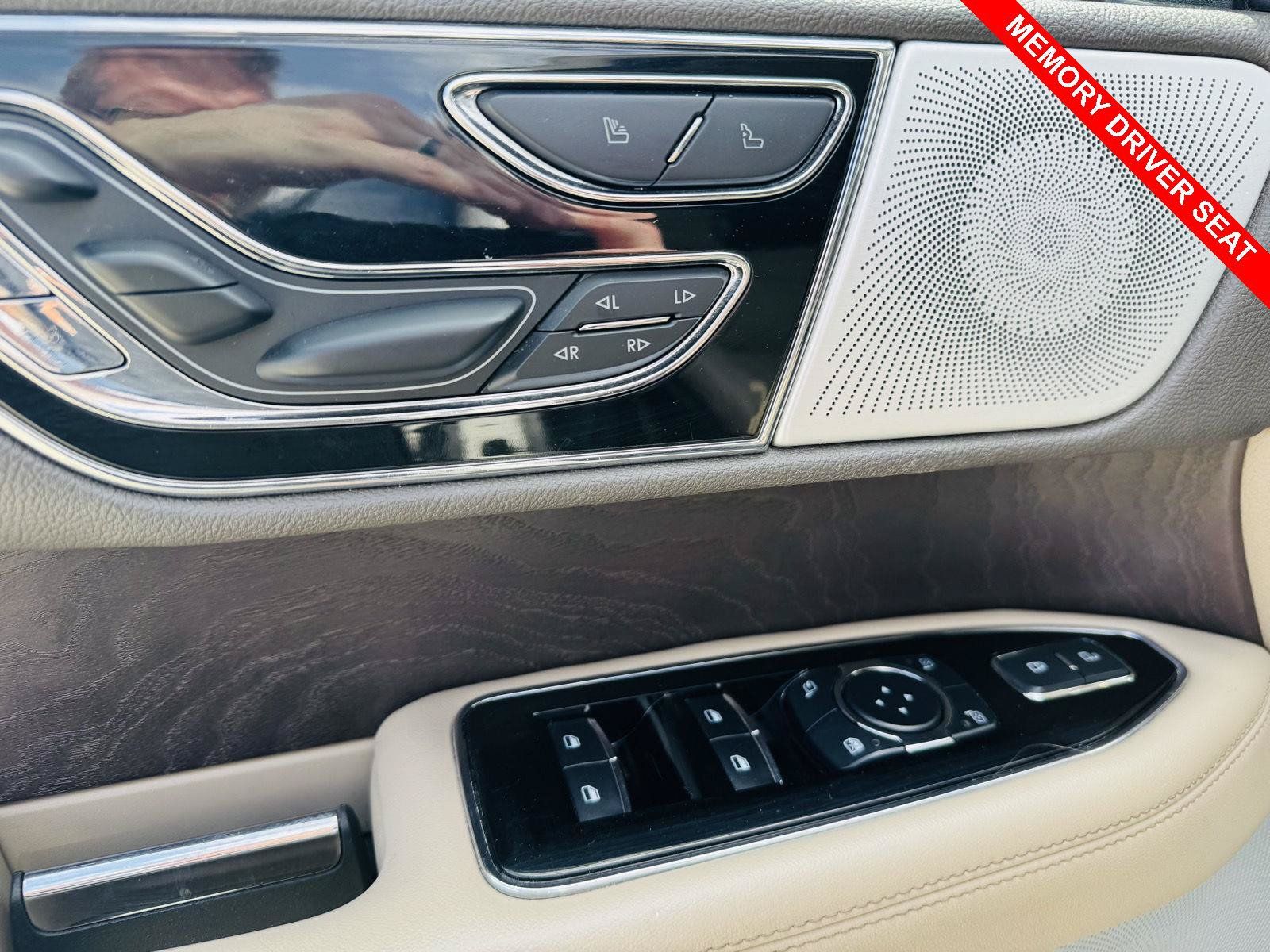 Used 2024 Lincoln Navigator L Reserve AWD/4WD image 23