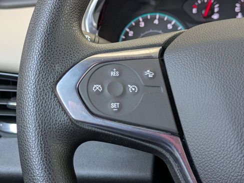 Used 2023 Chevrolet Traverse LS FWD image 15