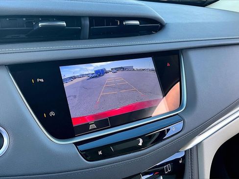 Used 2021 Cadillac XT5 Premium Luxury image 23