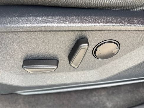 Certified 2022 Ford F150 XLT w/ Equipment Group 302A High image 26