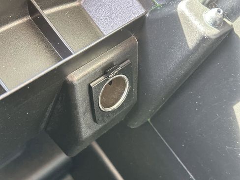 Used 2016 Ford Edge Titanium w/ Technology Package image 31