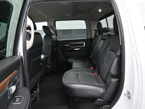 Used 2018 RAM 1500 Laramie image 15