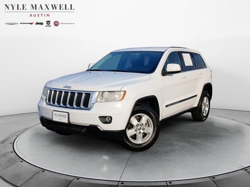 Used 2013 Jeep Grand Cherokee Laredo RWD image 1