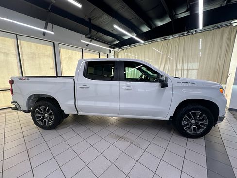 Certified 2022 Chevrolet Silverado 1500 LT image 3