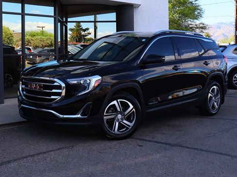 Used 2020 GMC Terrain SLT w/ Preferred Package FWD image 2