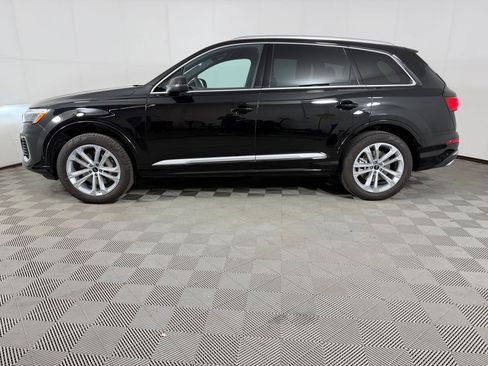 Certified 2025 Audi Q7 2.0T Premium w/ Convenience Package AWD/4WD image 2