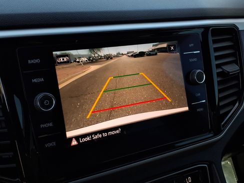 Certified 2022 Volkswagen Atlas Cross Sport SE w/ Black Wheel Package image 29