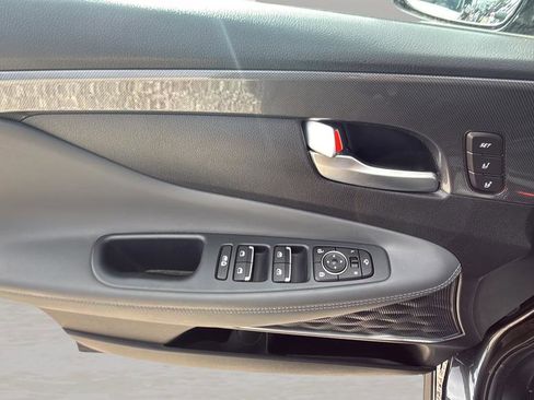 Used 2021 Hyundai Santa Fe Limited image 18