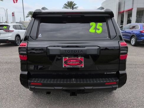 Certified 2025 Toyota 4Runner TRD Off-Road Premium AWD/4WD image 5