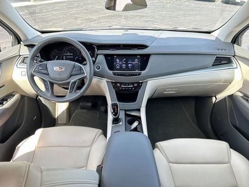 Used 2019 Cadillac XT5 Luxury AWD/4WD image 18