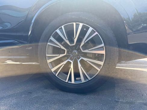 Used 2020 Volvo XC90 T6 Momentum w/ Protection Package Premier AWD/4WD image 5