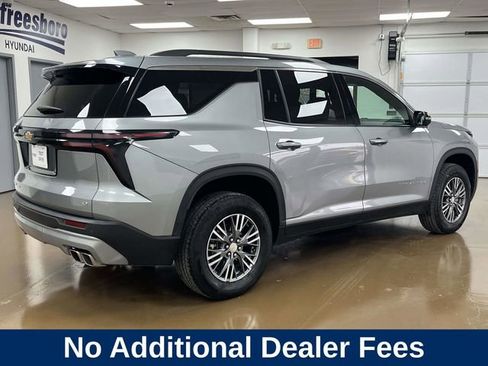 Used 2024 Chevrolet Traverse LT AWD/4WD image 6