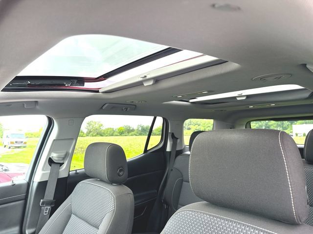 Used 2021 GMC Acadia SLE w/ Driver Convenience Package FWD image 19