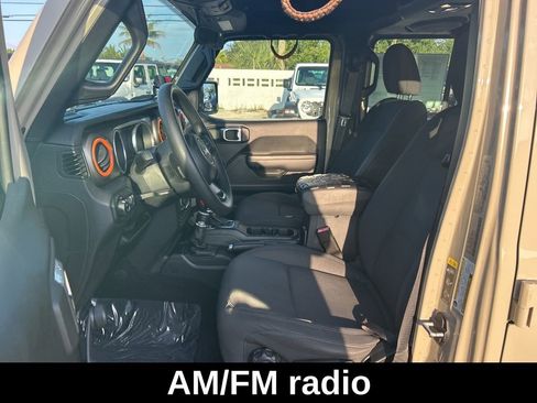 Used 2020 Jeep Gladiator Sport AWD/4WD image 10