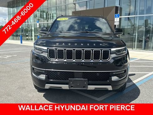 Used 2024 Jeep Wagoneer Series II w/ Flexible Seating Group AWD/4WD image 3
