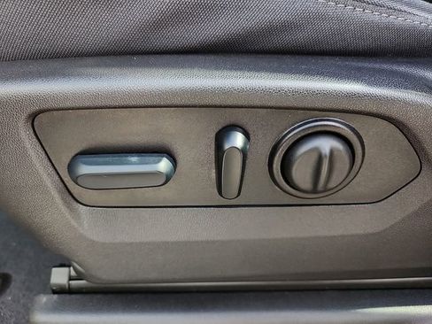 Certified 2023 Chevrolet Silverado 2500 Custom w/ Custom Value Package image 14