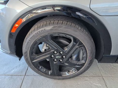 New 2026 Chevrolet Equinox EV RS image 3