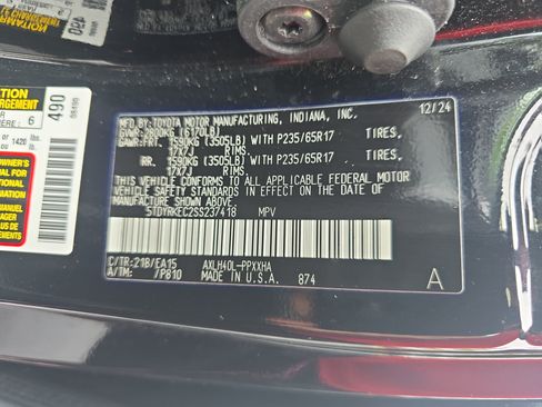 Used 2025 Toyota Sienna XLE FWD image 36