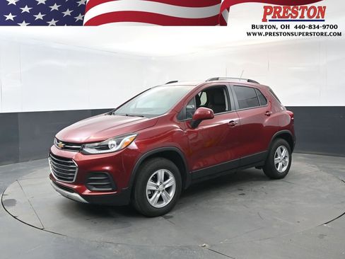 Used 2022 Chevrolet Trax LT w/ LT Convenience Package image 1