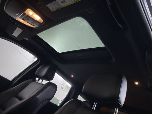 Used 2020 Jeep Grand Cherokee Limited AWD/4WD image 19