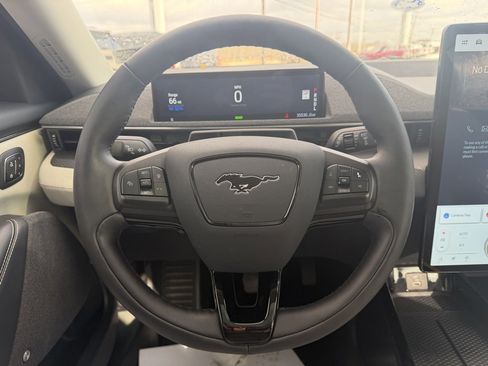 Used 2021 Ford Mustang Mach-E Premium image 22