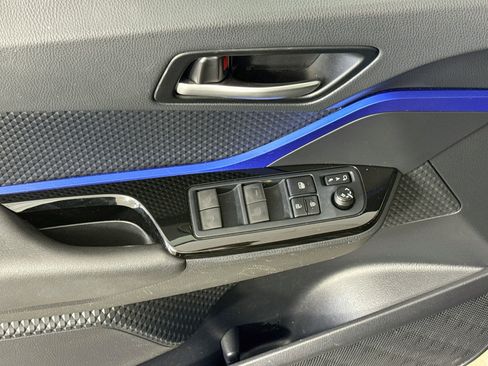 Certified 2021 Toyota C-HR XLE FWD image 17