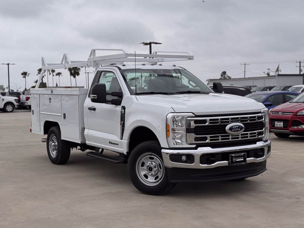 New 2025 Ford F350 XL w/ XL Chrome Package AWD/4WD image 3