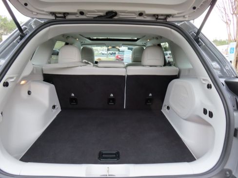 Used 2020 Jeep Cherokee Latitude Plus image 19