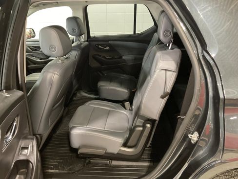 Used 2018 Chevrolet Traverse Premier AWD/4WD image 17