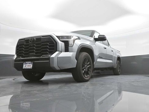 Used 2025 Toyota Tundra Limited w/ TRD Off-Road Package AWD/4WD image 33