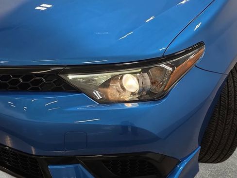 Used 2017 Toyota Corolla iM image 29