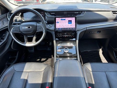 Used 2022 Jeep Grand Cherokee L Limited AWD/4WD image 14