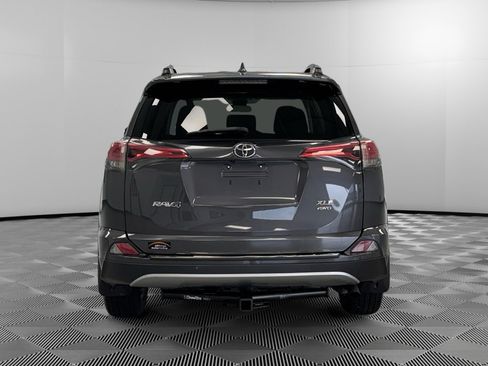 Used 2018 Toyota RAV4 XLE w/ Plus Extra Value Package AWD/4WD image 7