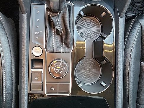 Certified 2022 Volkswagen Atlas SE image 11