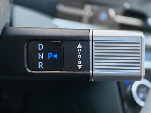 Certified 2025 Hyundai Santa Fe SEL image 36