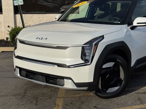 Used 2024 Kia EV9 Wind AWD/4WD image 3