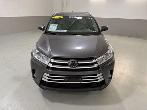 Used 2018 Toyota Highlander XLE w/ Protection Package #3 image 2