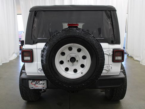 Used 2018 Jeep Wrangler Unlimited Sport image 6