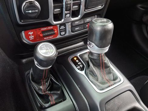 Used 2021 Jeep Wrangler Unlimited Rubicon AWD/4WD image 14