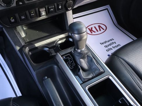 Used 2023 Toyota Tacoma Limited AWD/4WD image 46