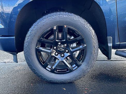 Used 2022 Chevrolet Silverado 1500 Custom w/ LPO, Dark Essentials Package image 9