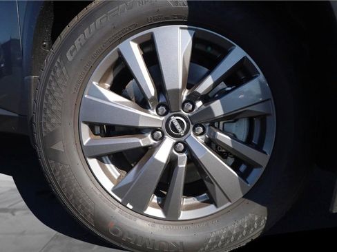 New 2025 Nissan Pathfinder SV w/ Black Appearance Package image 3