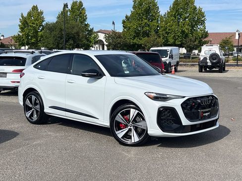 New 2026 Audi SQ5 Premium Plus AWD/4WD image 3